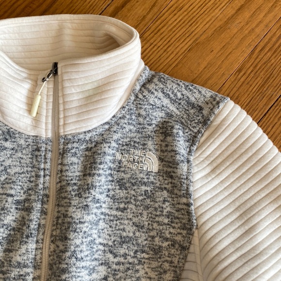 The North Face Tops - Fitted zip up North Face fleece lined jacket